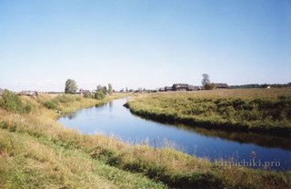 Река Ягрема, вдоль нее одноименная деревня. 
